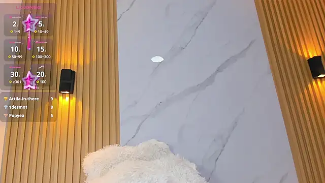 Snapshot of miss_Ari chatting on 01.08.25 miss Ari online show from 01.08.25