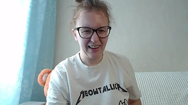 Ari Storm online show from 03.07.25