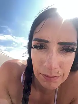 Snapshot of loveattack chatting on 02.10.25 loveattack online show from 02.10.25