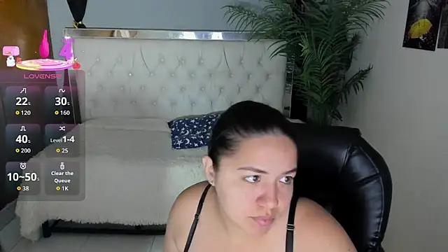 candiapole online show from 10.19.25