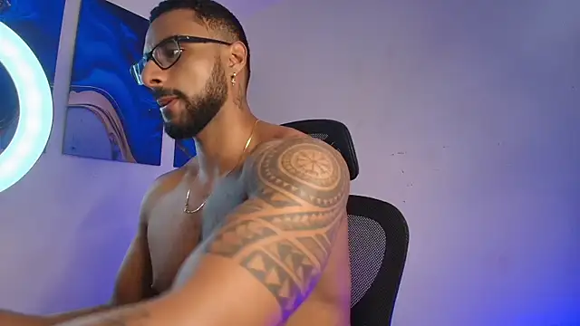 LiamGarcia1 online show from 03.11.26