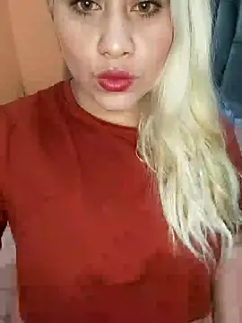 Mia queenOfBlowjob online show from 12.11.24