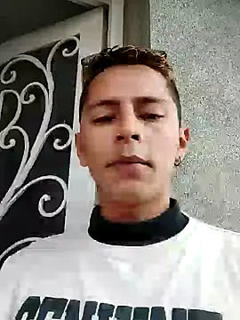 Mia queenOfBlowjob online show from 12.14.24