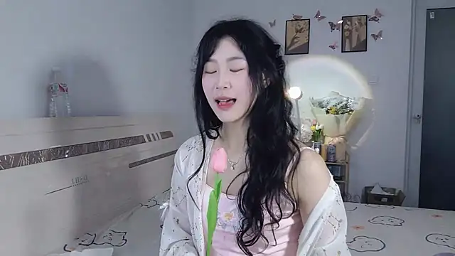 Luminous163 online show from 03.23.25