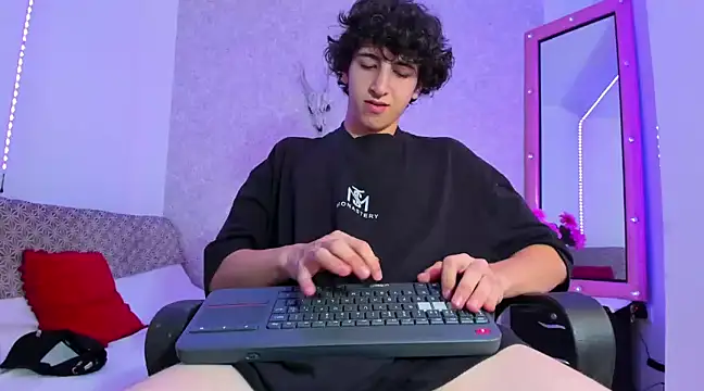 Kerverr  online show from 01.15.25