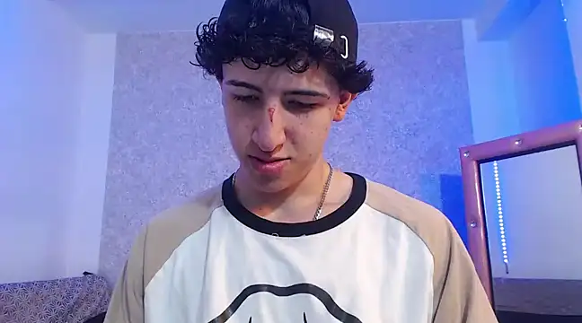 Kerverr  online show from 02.15.25