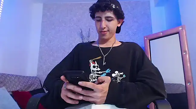 Kerverr  online show from 02.18.25