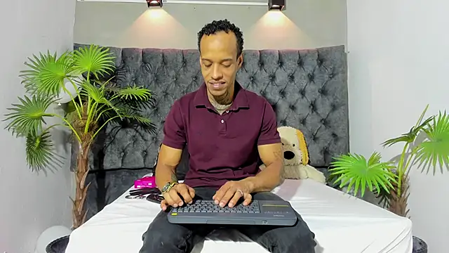 Snapshot of Salomon_koude chatting on 06.01.26 Salomon koude online show from 06.01.26