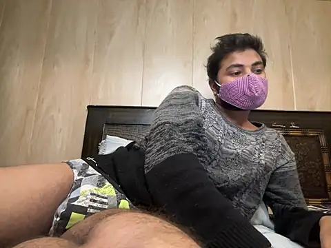 Snapshot of HornyLonda04 chatting on 01.17.25 HornyLonda04 online show from 01.17.25