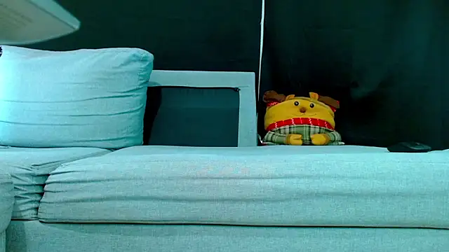 Snapshot of Danyer33 chatting on 12.04.25 Danyer33 online show from 12.04.25