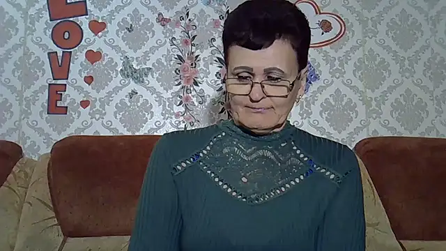 Snapshot of PaulaGolden chatting on 04.19.26 PaulaGolden online show from 04.19.26