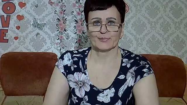 Snapshot of PaulaGolden chatting on 04.27.26 PaulaGolden online show from 04.27.26