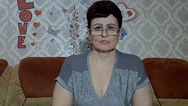Snapshot of PaulaGolden chatting on 06.26.26 PaulaGolden online show from 06.26.26