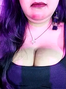 Suhanakhan00 online show from 11.18.25