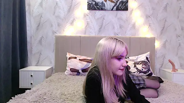 Snapshot of Princess_Shy___ chatting on 12.15.24 Princess Shy    online show from 12.15.24