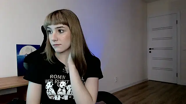 Snapshot of Princess_Shy___ chatting on 03.11.25 Princess Shy    online show from 03.11.25