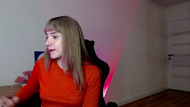 Snapshot of Princess_Shy___ chatting on 03.20.25 Princess Shy    online show from 03.20.25