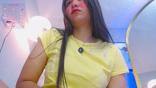 Snapshot of Tammy_soon chatting on 11.13.25 Tammy soon online show from 11.13.25