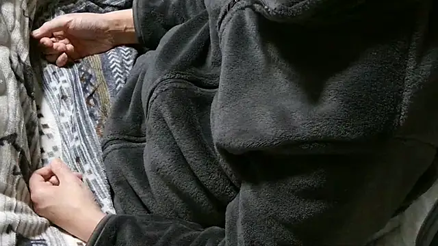 cinnabar red online show from 04.10.26