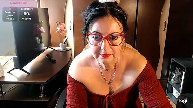 exymilf  online show from 10.17.25