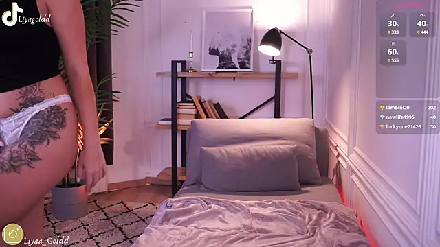 Snapshot of Liya_Gold_ chatting on 12.04.24 Liya Gold  online show from 12.04.24