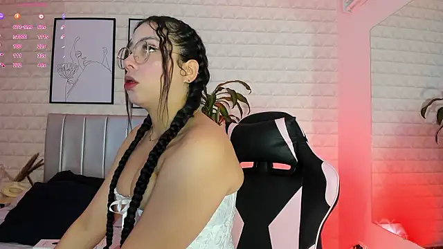 Lizzie-Evans online show from 02.12.26