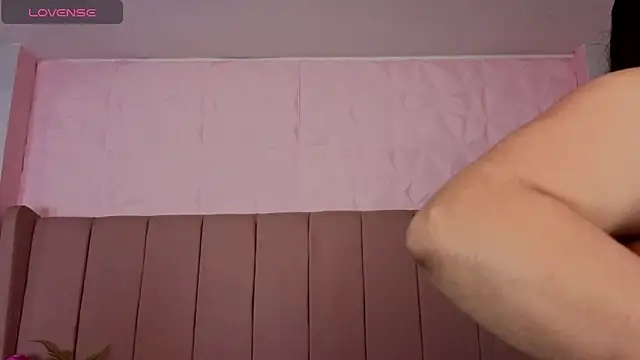 MollyBigBoobs12 online show from 01.12.26