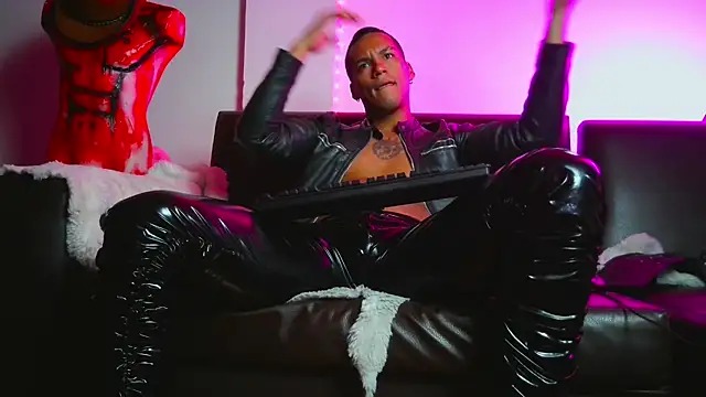 Leonnardo Jaramillo online show from 01.06.25