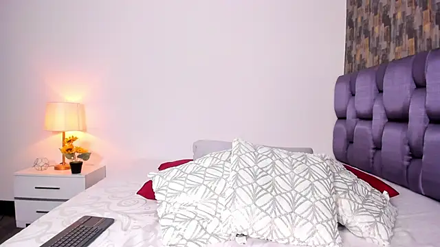 IsabellaAnngel online show from 01.22.25