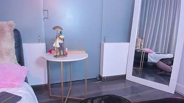 IsabellaAnngel online show from 02.16.25