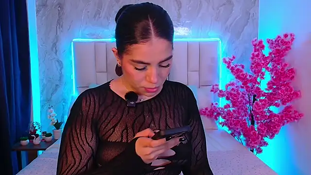Snapshot of IsabellaAnngel chatting on 06.07.26 IsabellaAnngel online show from 06.07.26