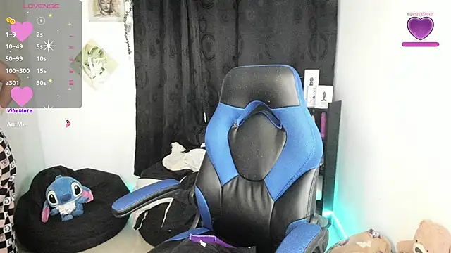 Snapshot of natasha777_v chatting on 02.25.25 natasha777 v online show from 02.25.25