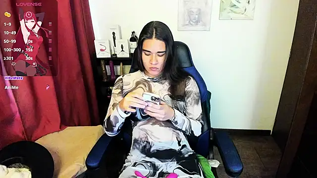 Snapshot of natasha777_v chatting on 09.23.25 natasha777 v online show from 09.23.25