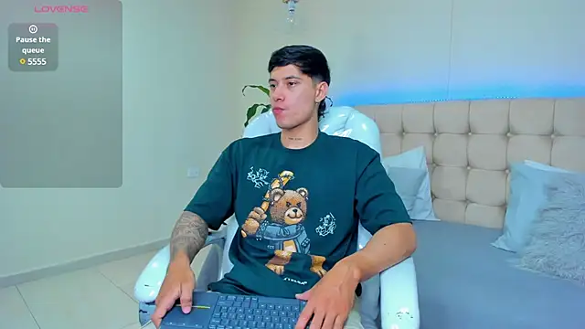 Damian23   online show from 02.12.25