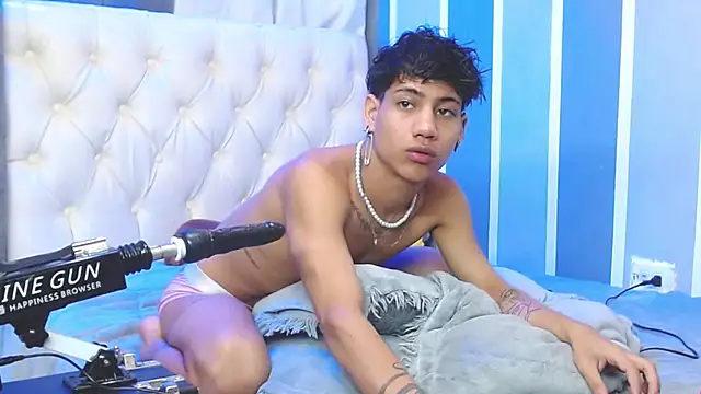 Sexys Boys Hot1 online show from 12.17.24