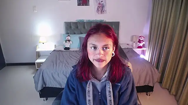 Kat cute  online show from 12.19.24