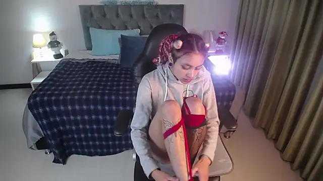 Kat cute  online show from 12.24.24