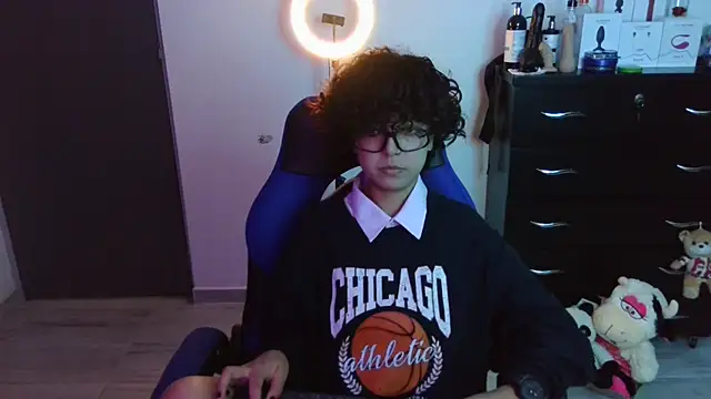 thomascooper7 online show from 10.24.25