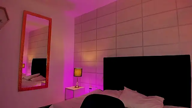 Christine Laam online show from 02.20.26