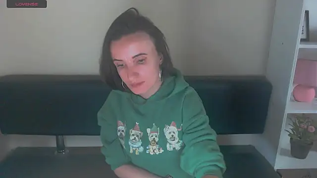 LaimaV  online show from 12.21.24