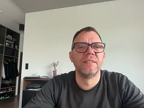 xmnbx77 online show from 10.15.25