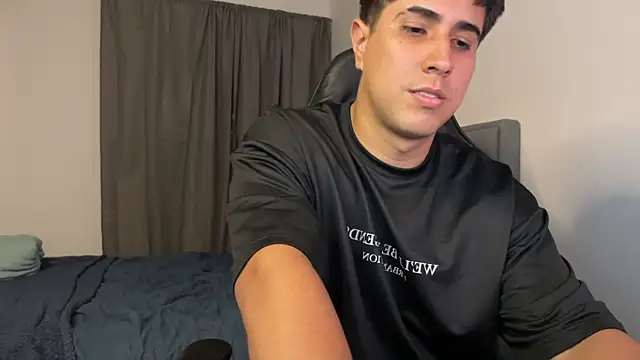 dereckbrownn online show from 12.04.24