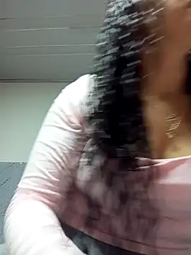 Snapshot of RenataSexy_ chatting on 03.05.25 RenataSexy online show from 03.05.25