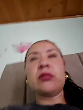 Snapshot of RenataSexy_ chatting on 12.16.25 RenataSexy online show from 12.16.25