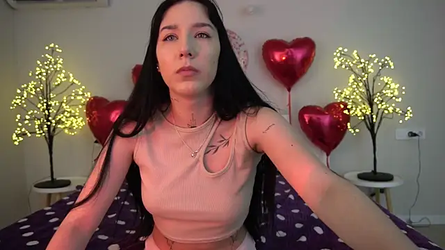 NikkiGoldSide online show from 02.17.25