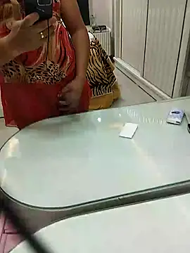 Snapshot of zebrawyzeb chatting on 12.31.24 zebrawyzeb online show from 12.31.24