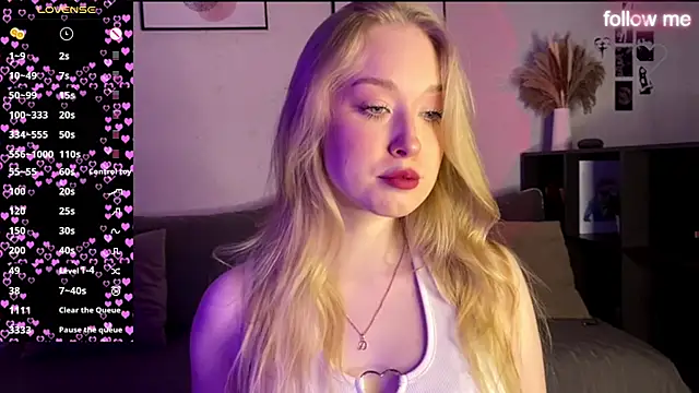 SweetDarcy online show from 09.28.25