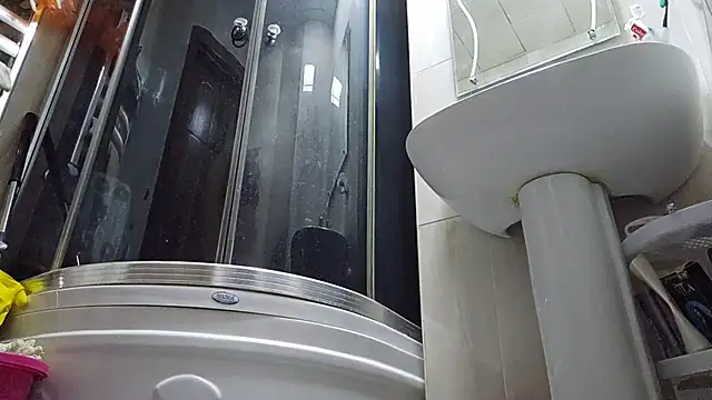 Snapshot of AlejandraDelaney chatting on 12.11.24 AlejandraDelaney online show from 12.11.24