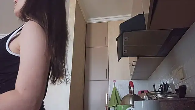 Snapshot of AlejandraDelaney chatting on 12.11.24 AlejandraDelaney online show from 12.11.24