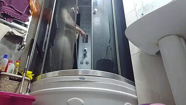 Snapshot of AlejandraDelaney chatting on 12.31.24 AlejandraDelaney online show from 12.31.24